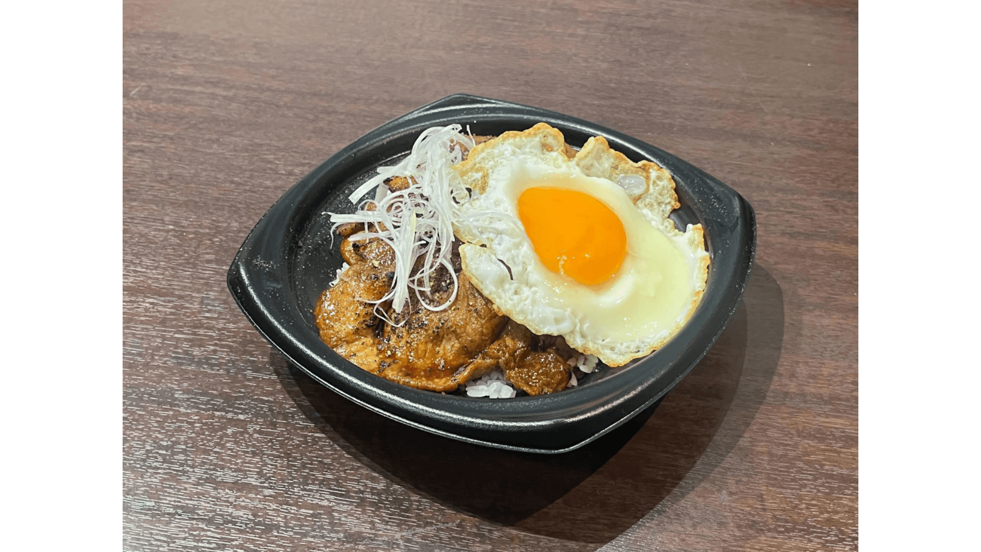 なまらうまい!十勝豚丼風焼豚玉子飯