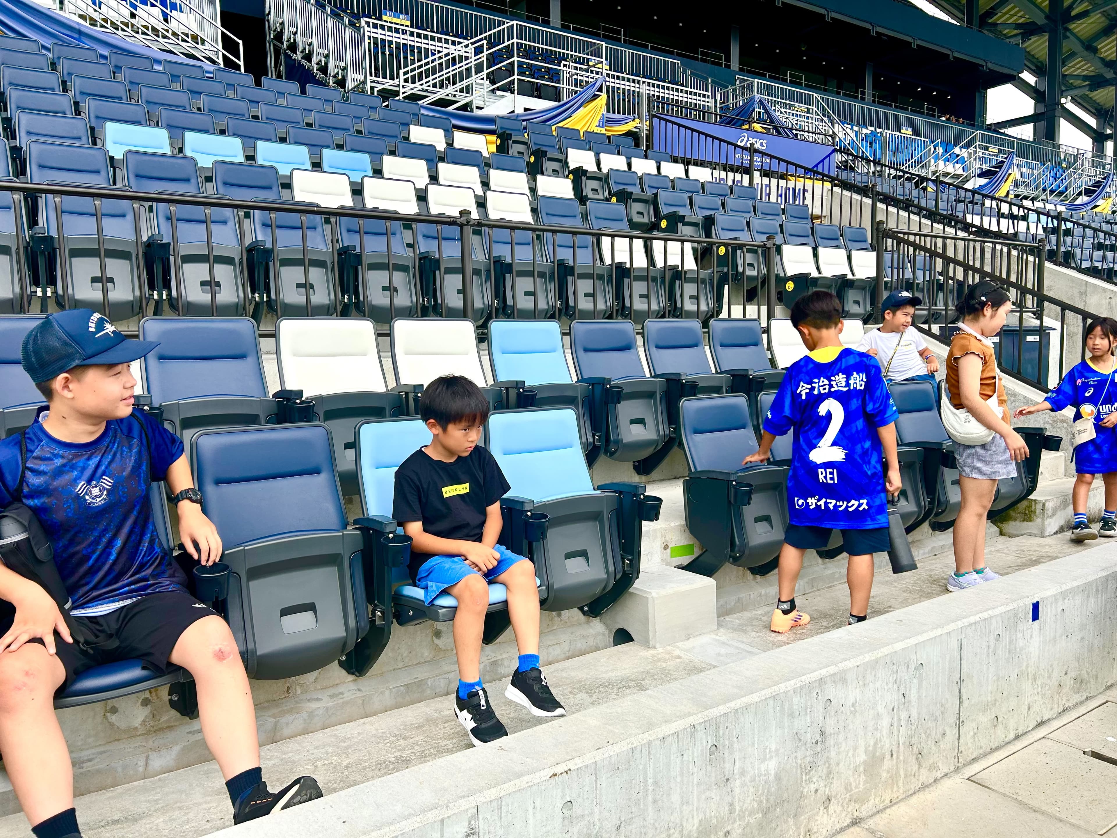 【スタジアムツアー】選手ベンチを体験。