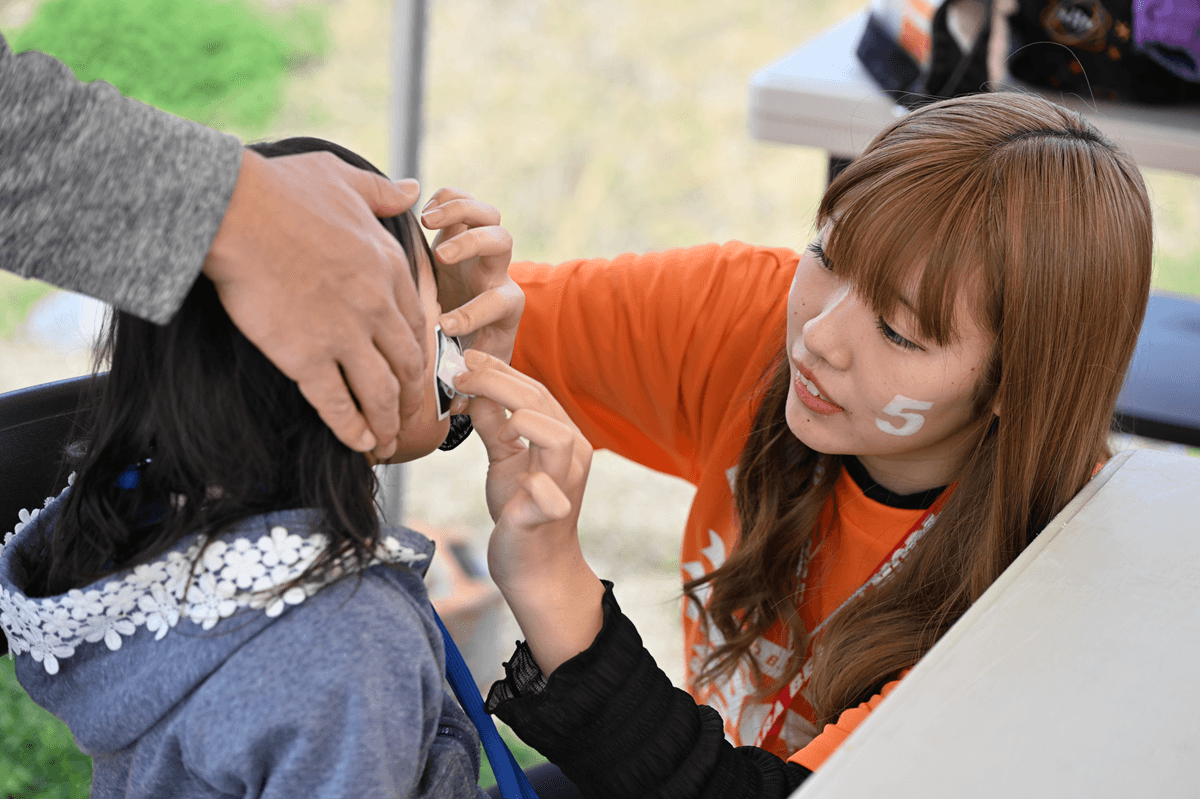 UZU FESフェイスペイント