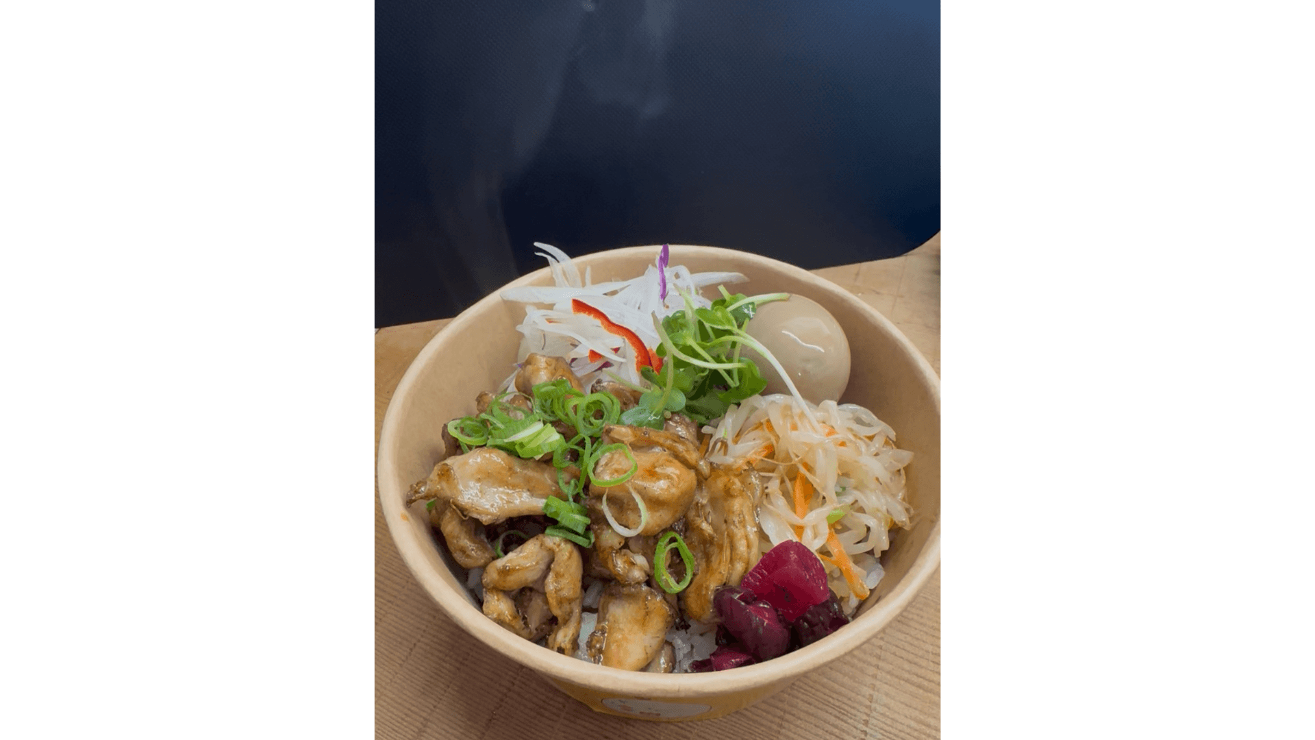 鶏ハラミ炭火焼丼