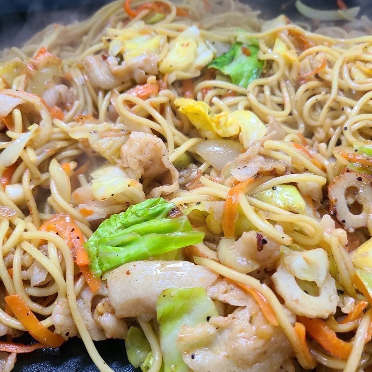 鉄板ソース焼きそば・鉄板塩だれ