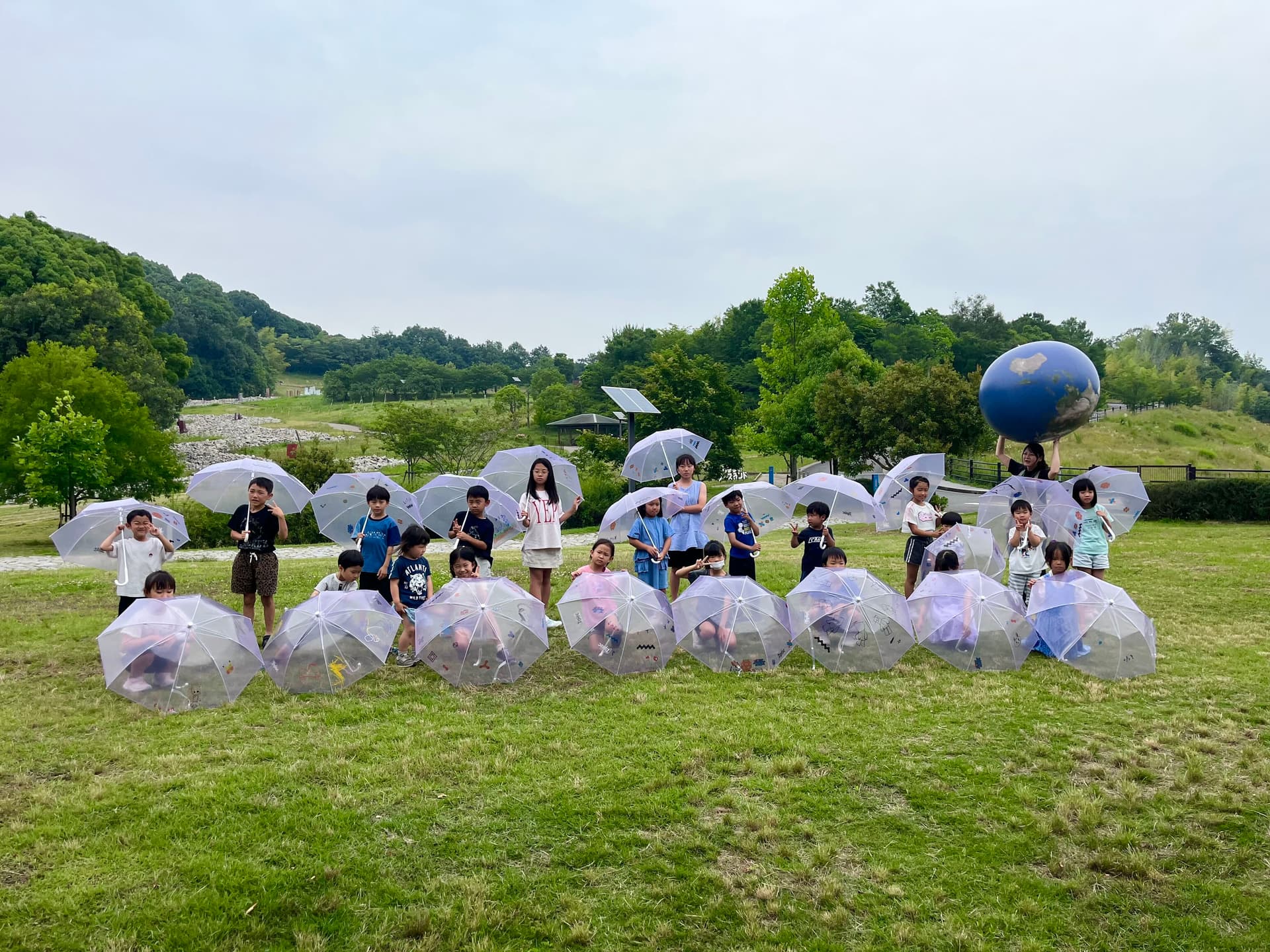【実施報告】親子で楽しむ環境学習イベント「アースデイ☆リサイクル傘づくり体験!」を開催しました